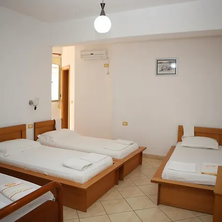 Alpine Hotell 2*