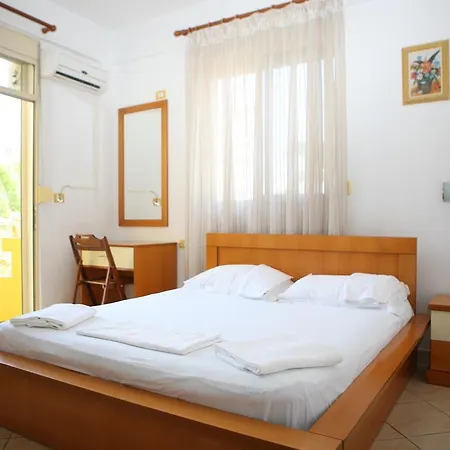 Alpine Hotell 2*